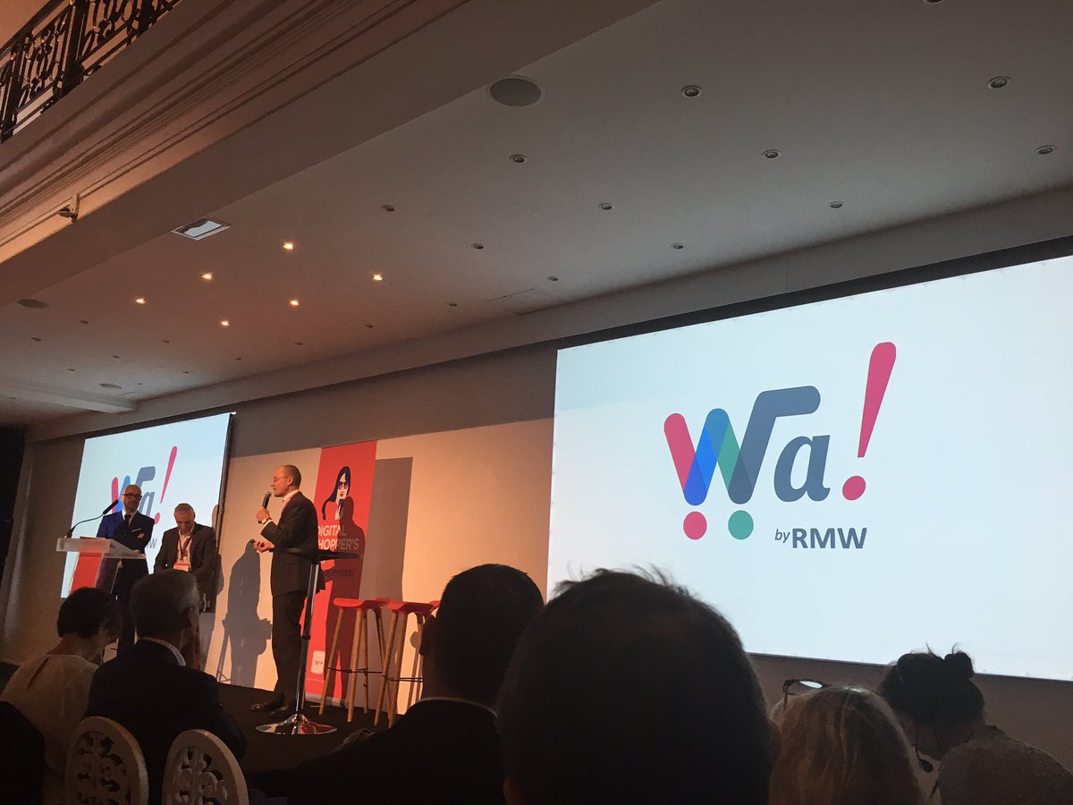Marthammp's tweet photo. J-30 : New #wallet Wa ! @CarrefourFrance &amp; @mabanque_bnpp #appli  #révolution #shoppersday https://t.co/qpTG2KTomN