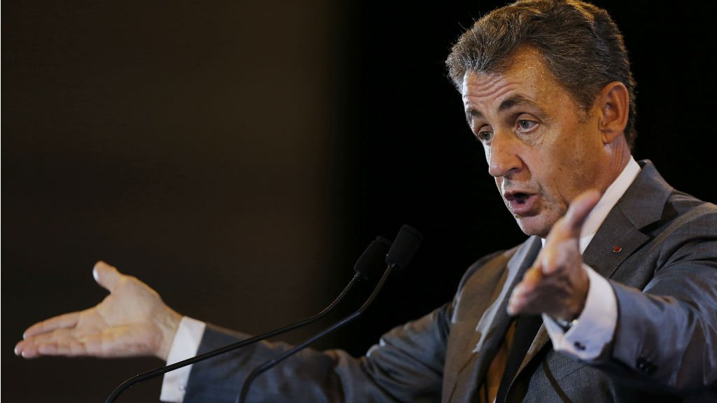 France24_fr's tweet photo. Nicolas Sarkozy contre-attaque après les accusations de Patrick Buisson https://t.co/y47vFJBm9D https://t.co/RWxU0J0UDf