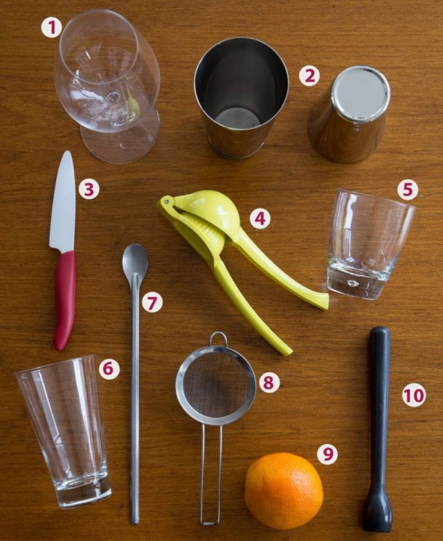 Já pensou em montar seus drinks favoritos em casa? o Paladar reuniu, com ajuda do pessoal do bar., os utensílios necessários para isso! :)