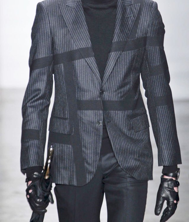 firebabygo's tweet photo. Non frega a nessuno, ma 👇🏻 Bonus look per la mia #GossipGirl AU:
Alex.
#SimonSpurr #fw2012 #menswear #sarebbebonocomeilpane #fashionweek https://t.co/BTTcnPKUOr