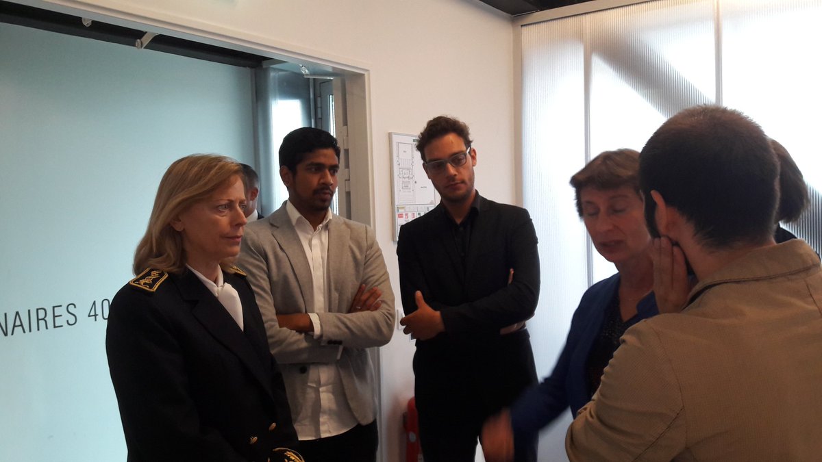 LeTarmack's tweet photo. Notre stagiaire de @LaFabNum avec @ClotildeVALTER pour parler #formationprofessionnelle au #ForumGEN  #teamtarmack #numerique #impression3d https://t.co/dAPIY4ERZM