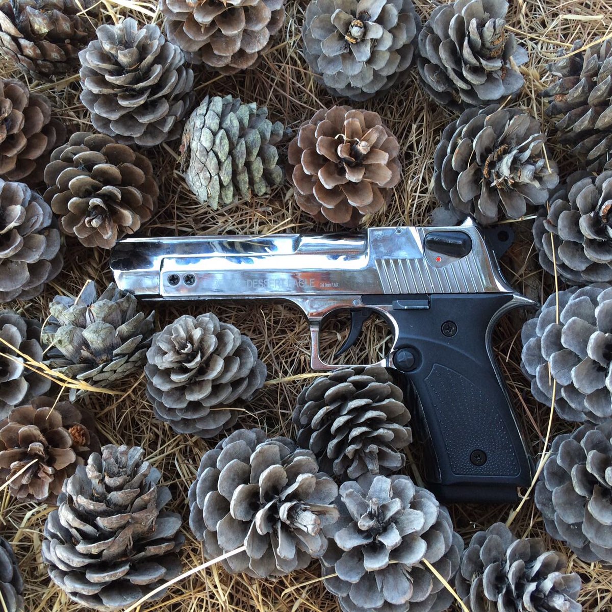 AkGencler_'s tweet photo. DAHA FAZLASI İÇİN ZİYARET EDİN
https://t.co/2YmcxFNdXu
#silah #tüfek #gun #shotgun #av #avtüfeği #kurusıkı #üzümlü #tabanca #guns #arms #arm https://t.co/7kxtumki9o