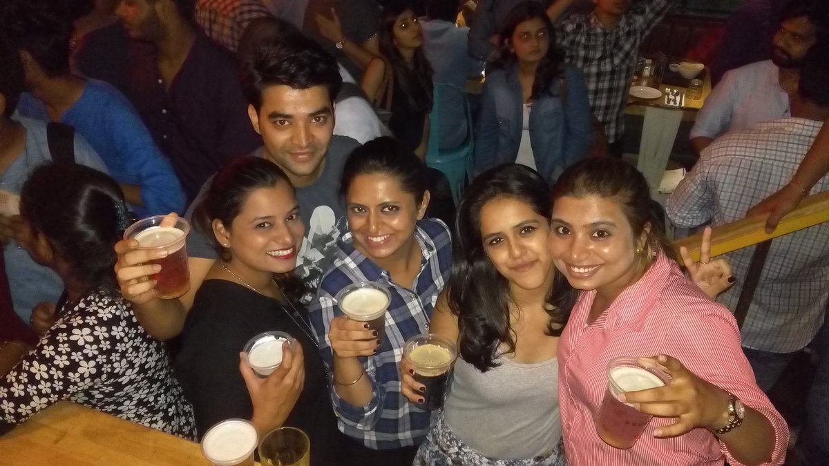 brewbotmumbai's tweet photo. Say cheers🍻
Come join us for the fun night and lots of beer.
#Brewbotturnstwo https://t.co/NNXtZW0rdC