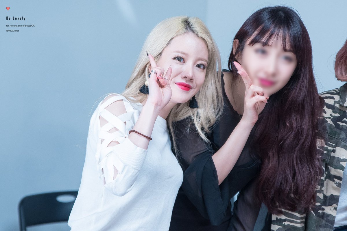 940928net's tweet photo. 160917 황이모TV #불독 #형은 직찍
#김형은 #BULLDOK #케이코닉 #hyeongeun #kimhyeongeun #프로듀스101 #produce101 

https://t.co/pm8jeO0n4Q
https://t.co/1fi0muKDId https://t.co/9XKdSqIzB4