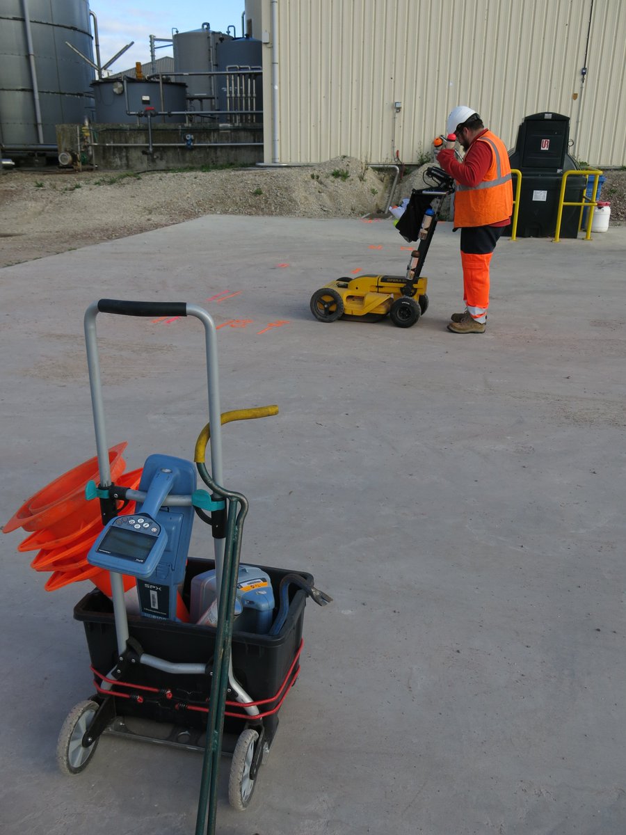 GexplOreFr's tweet photo. Notre équipe a récemment été sollicitée par @Colas pour une intervention site industriel. #georadar #geophysique. https://t.co/dBUjofsj9p https://t.co/QckJ6c3uSz
