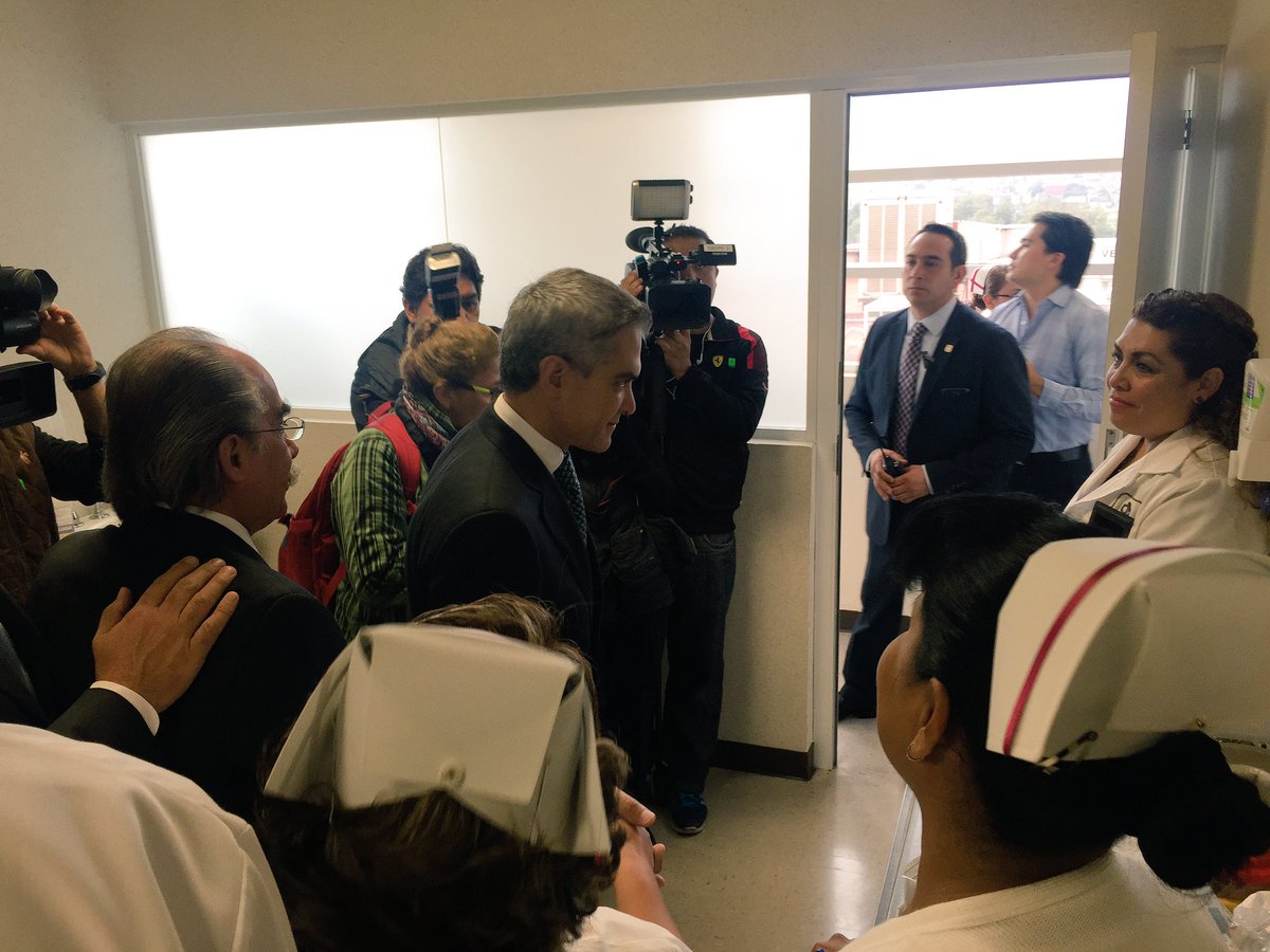GobCDMX's tweet photo. Hoy mejoramos los sistemas de @S_SaludCDMX a través de #SAMIH; historial médico en línea. ¡Tu información clínica en todo momento y lugar! https://t.co/sLnekSdgCt