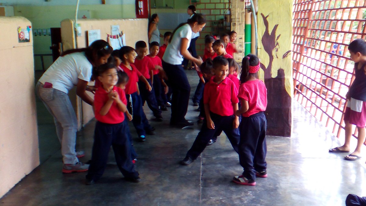 CEINGuatireZ's tweet photo. Nuestros niños y niñas participan en la gymcana por el inicio del año escolar. @MPPEDUCACION @brenwil16 @Dsupervisionzep https://t.co/HCrfKOJVrP