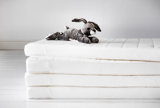 Nog t/m zondag kan je kans maken op een nieuw en luxe #kindermatras. Lees hier alles ow.ly/zZtn3040t3F #slapen