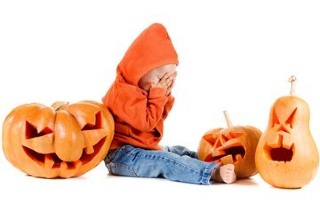 _TransLife's tweet photo. 40 Spooky Facts about Halloween https://t.co/KTxBUdCBJ8 https://t.co/tvv6m0oM8X