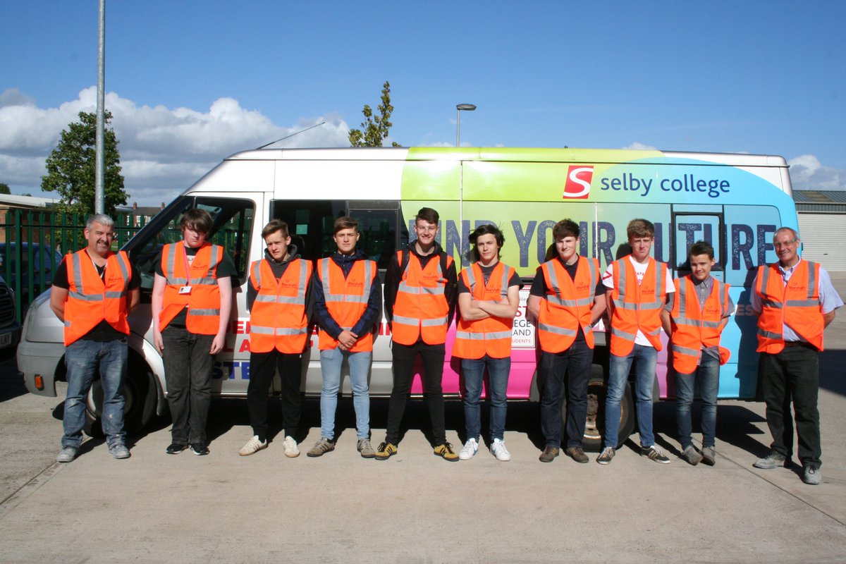 SelbyCollege's tweet photo. Selby College construction dept. would like to say a big thank you to @PremierMortars for the kind donation of Hi- Vis jackets! #Selby https://t.co/WDTMPjd1sK