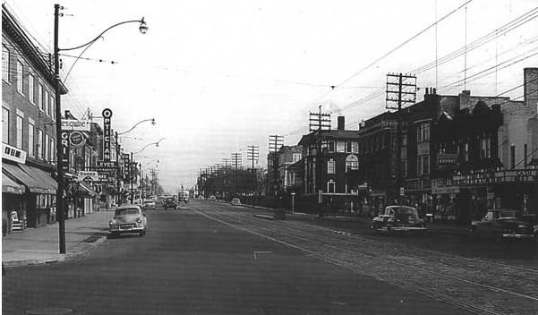 ScoutCondos's tweet photo. Things change and things stay the same - love these photos from the @torontolibrary #tbt #scoopcondos #stclairwest https://t.co/pYixt2EuiZ https://t.co/QuyHoBjaAp