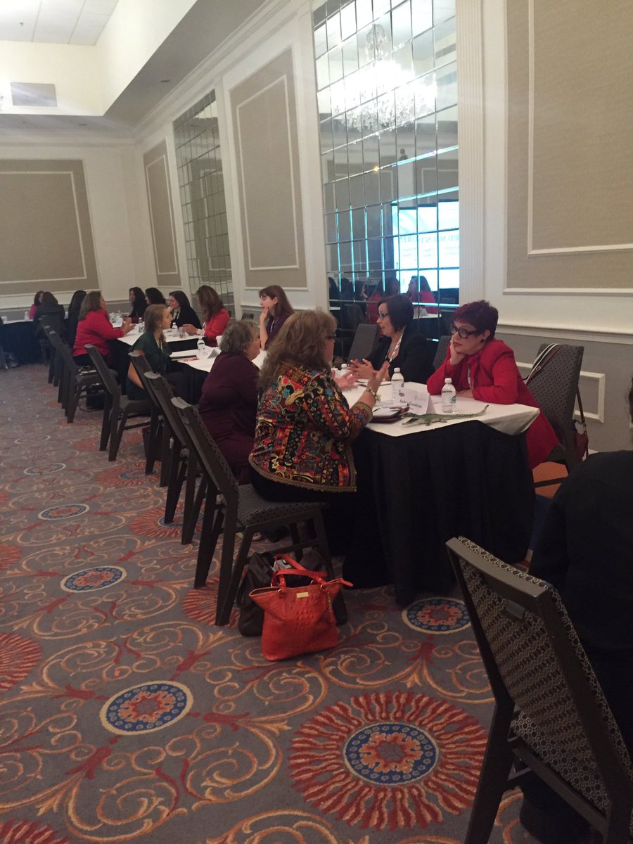 CWEtalk's tweet photo. Speed mentoring-1-on-1 #coaching with biz experts incl @ClaraAngelinaD @DeannaRusso @BrownGirlBoston w/ @GailAhlers and more! #2016WBLC https://t.co/kQdUFOxCbL