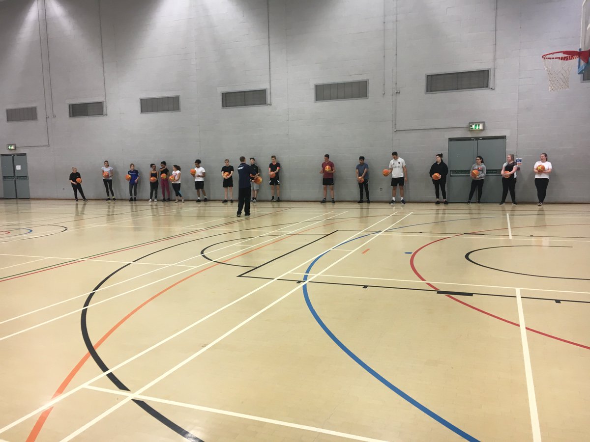 BilbPubServ's tweet photo. Some photo's from Weds basketball #unit31 #fitness https://t.co/cXQifV918i