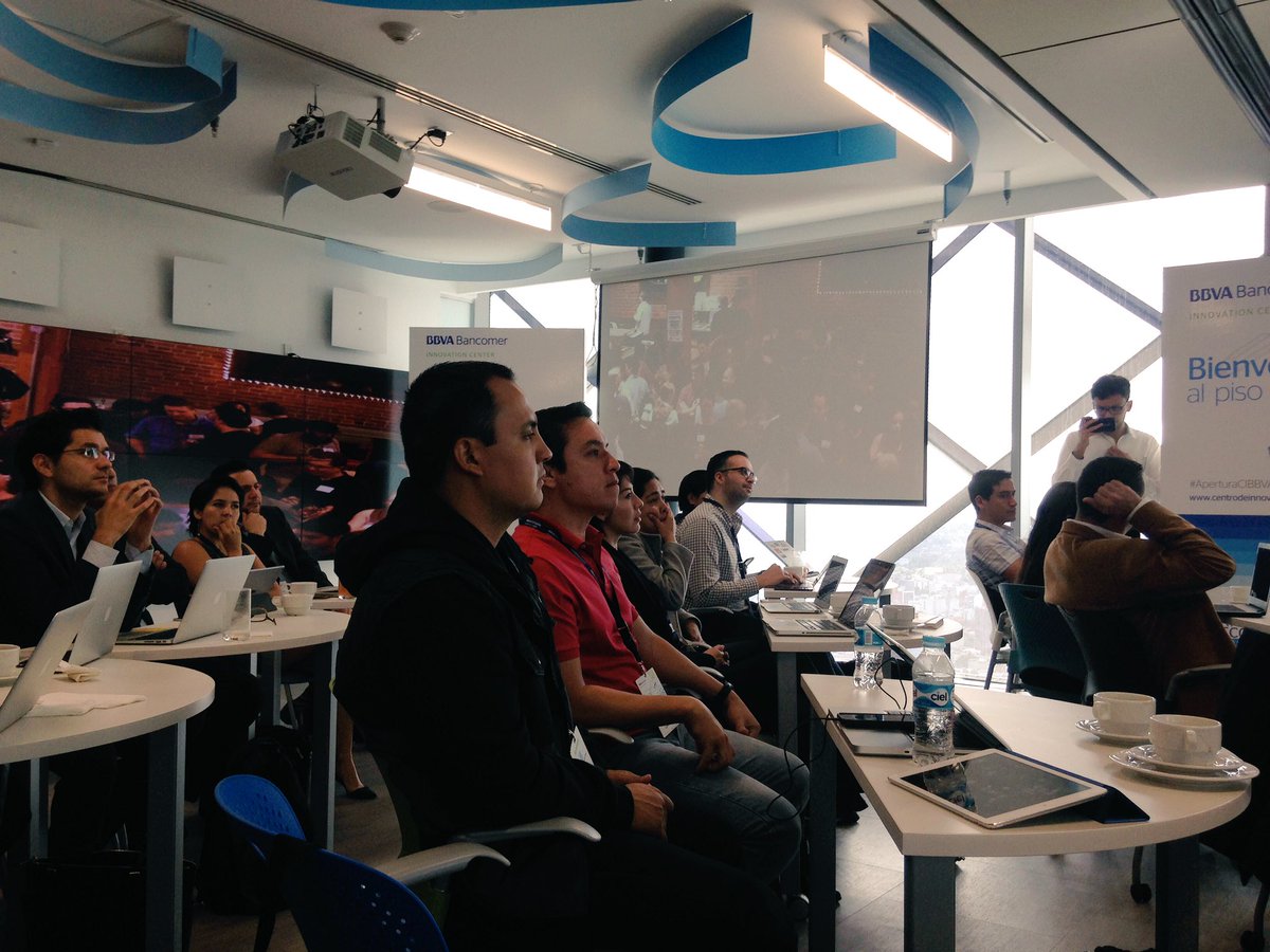 KariCau's tweet image. Full House en el evento de #AISCDMX 👏🏼 Felicidades @makote @huracaned #AngelInvestment