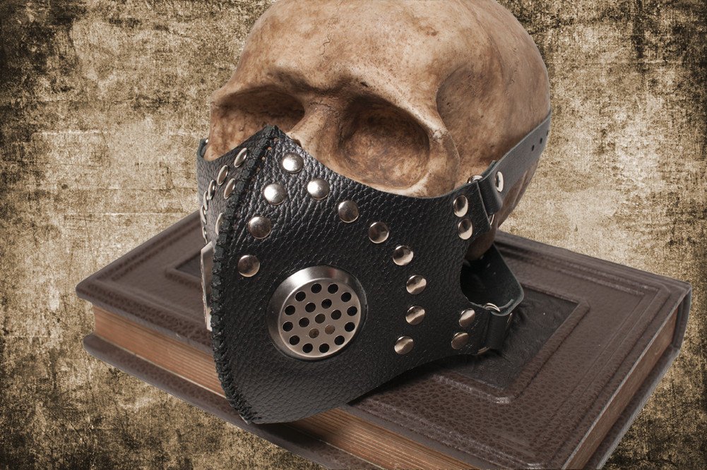 Hatmaker_RU's tweet photo. Mask Cyber Goth Post Apocalyptic Leather Mask CyberGoth Gas Mask Blac… https://t.co/btTBMFZ77a #Etsy #BurningManMask https://t.co/F5qU4pXgrE