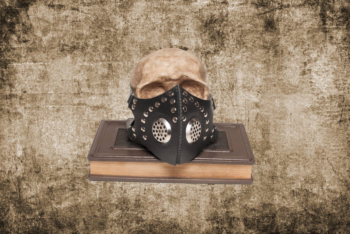 Hatmaker_RU's tweet photo. Mask Cyber Goth Post Apocalyptic Leather Mask CyberGoth Gas Mask Blac… https://t.co/btTBMFZ77a #Etsy #BurningManMask https://t.co/F5qU4pXgrE