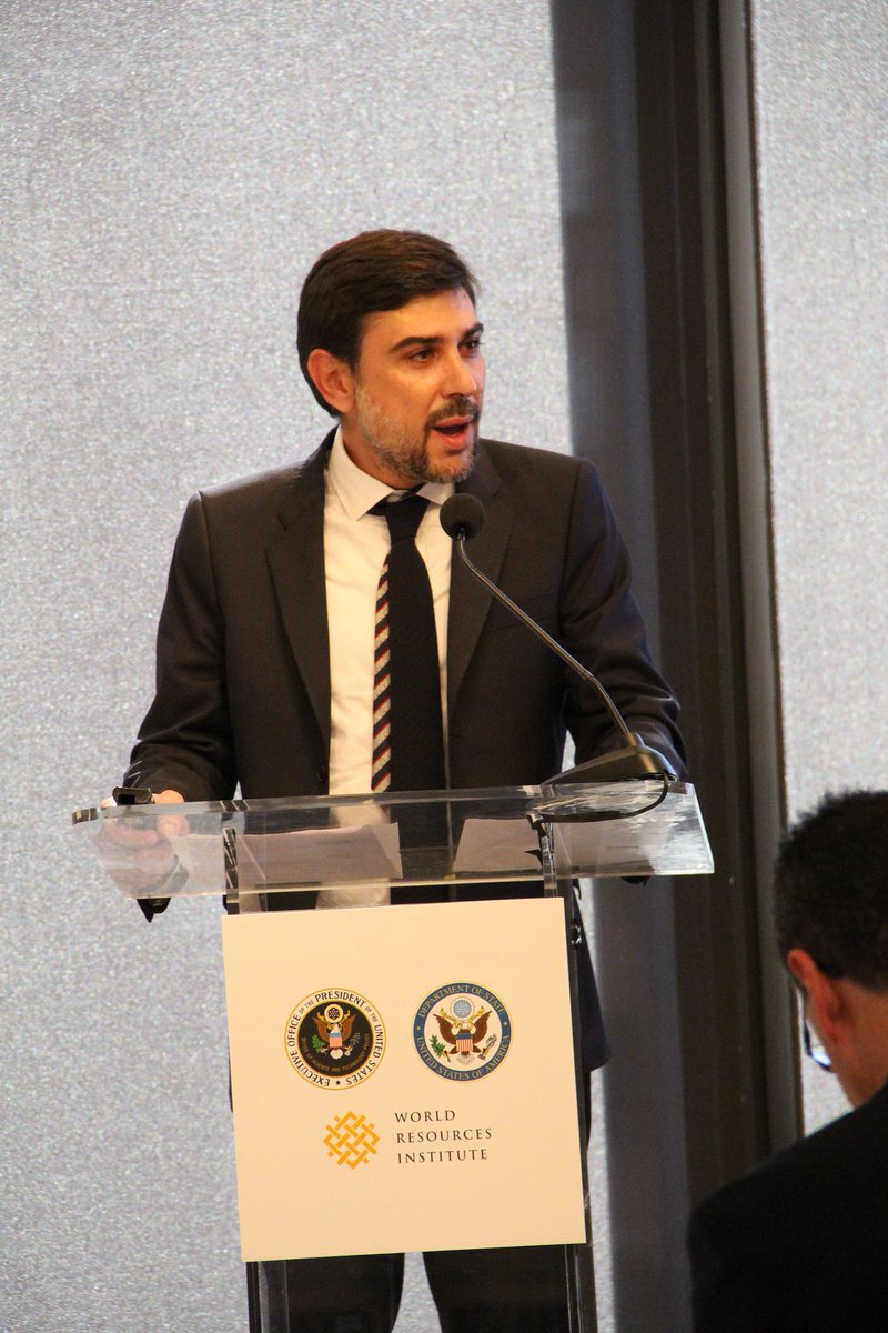 Vizzuality's tweet photo. Listen again to our CTO's @d4vidGC PREP demo, recorded last week at the #prep4climate launch https://t.co/WL8ai57iDl demo starts at 1h30m https://t.co/oxfolr7nPE