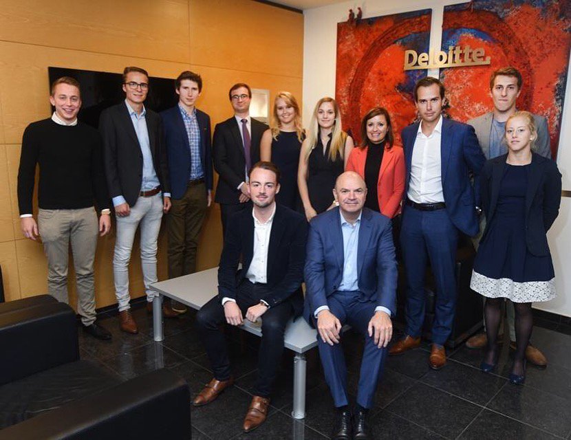 JnrConsulting's tweet photo. We zijn als nieuw bestuur zeer verheugd op onze samenwerking met Deloitte, we gaan veel van hen kunnen leren! https://t.co/DWFFHGAJh3
