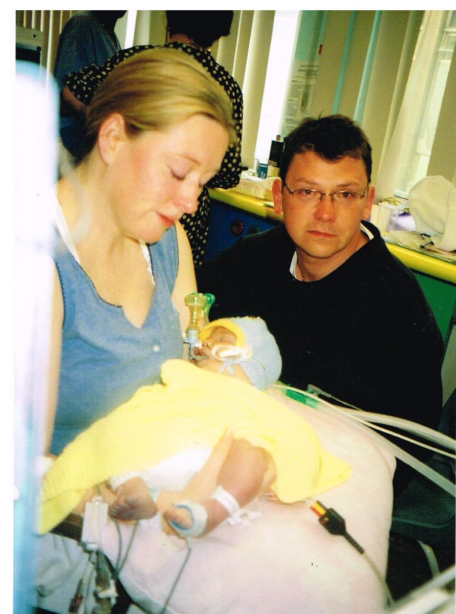 VPmum_UK's tweet photo. First &amp; last cuddle with 'our little soldier' in the SCBU @heartofengland. #RIP James Edward Gadd my #vasapraevia ^i^ 02-03.10.02. #VPaware https://t.co/oRVHVj8YE3