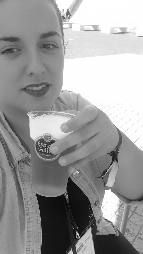 a_mitadess's tweet photo. #SelfieconEstrella #spin2016 @spin2016_SCQ  @estrellagalicia @xoellopez https://t.co/EcN3L40dud