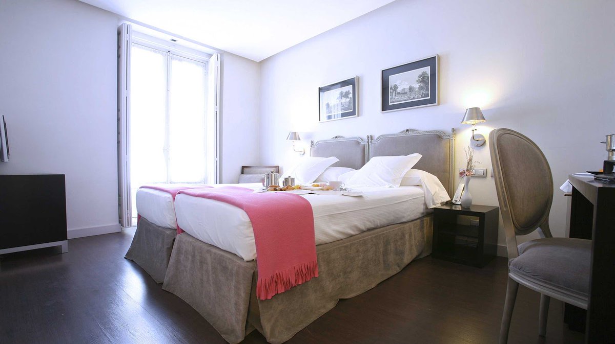 DomusSelecta's tweet photo. ¿Planeando tu próxima escapada a Madrid? Necesita una romántica habitación como esta para desconectar... https://t.co/7SBK6NsHOt https://t.co/iixwXCg68X