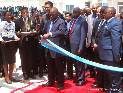Coup_sur_coup's tweet photo. @RamazaniShadary MERCI Joseph Kabila pour les 15 années au pouvoir... https://t.co/4ilUf4XCPb