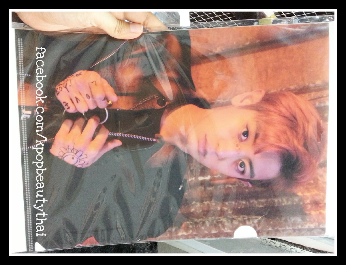 Koreatalk2022's tweet photo. [EXO] พร้อมส่ง แฟ้ม lotto ออฟฟิเชียลจาก SUM แบค ชาน ฮุน อันละ 320 บาทจ้า หน้าร้าน:เซนจูรี่ อนุสาวรีย์  #exosum #ตลาดนัดexo #ชานยอล #เซฮุน https://t.co/z0okfwTwv5