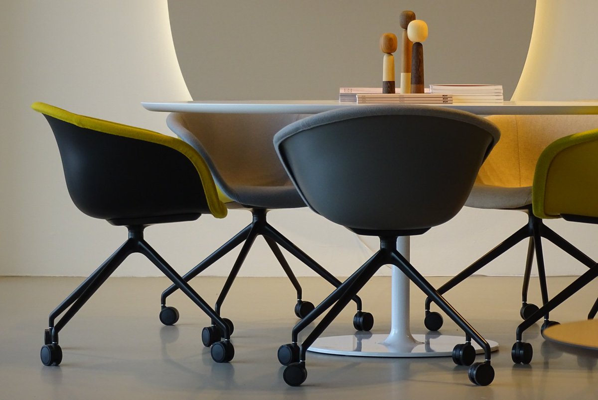 tonminkels's tweet photo. @ArperSPA showroom in @DesignPostAdam vernieuwd! Kom nu kijken! https://t.co/ayUlPDEdfh https://t.co/D4rj9WYLx1