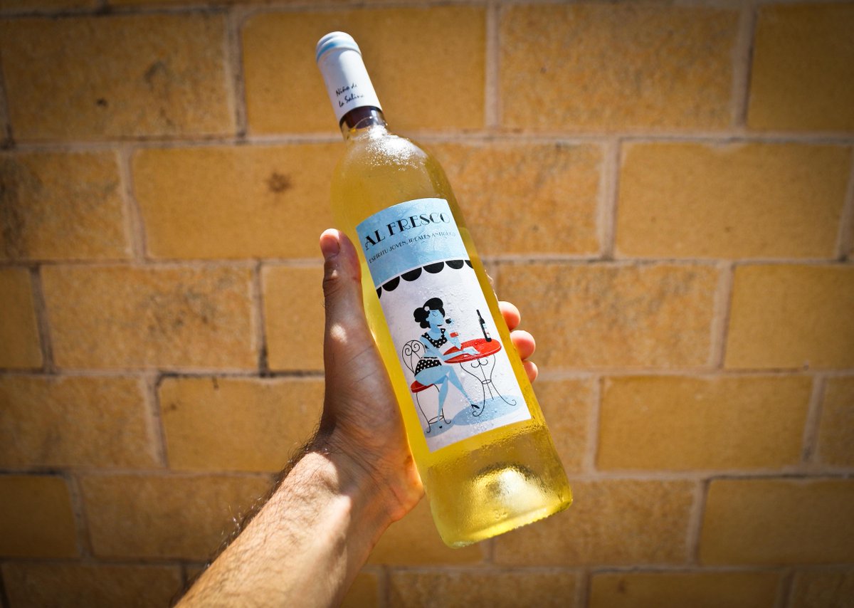 NinoDeLaSalina's tweet photo. Al fresco blanco, un perfecto vino para el aperitivo... ¡Buen provecho! https://t.co/Xpa0AUjE4U
