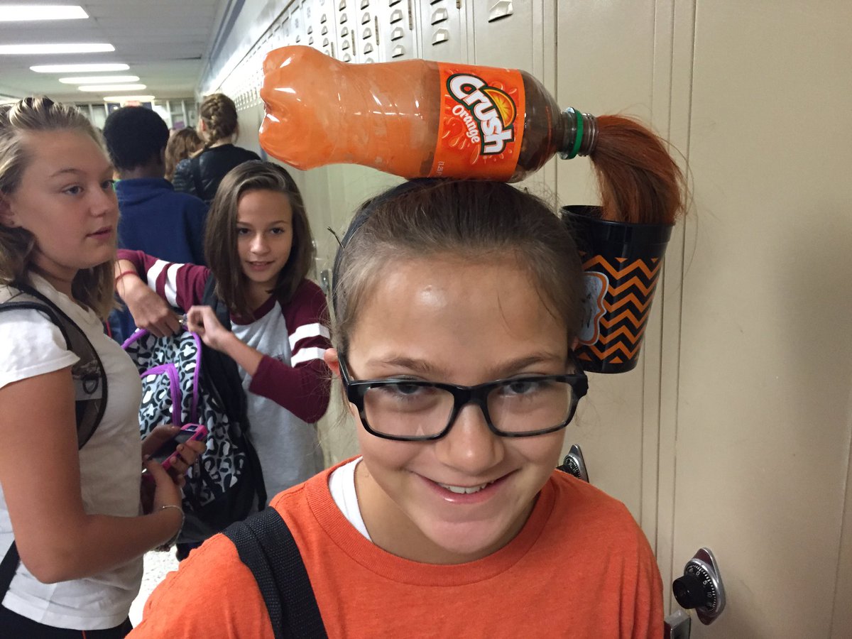 CraigCassadyFG's tweet photo. My pick for the best crazy hair! I love the school spirit! #1PHASD #cmslegacy @CougarPrideCMS https://t.co/6wIxupIAc6