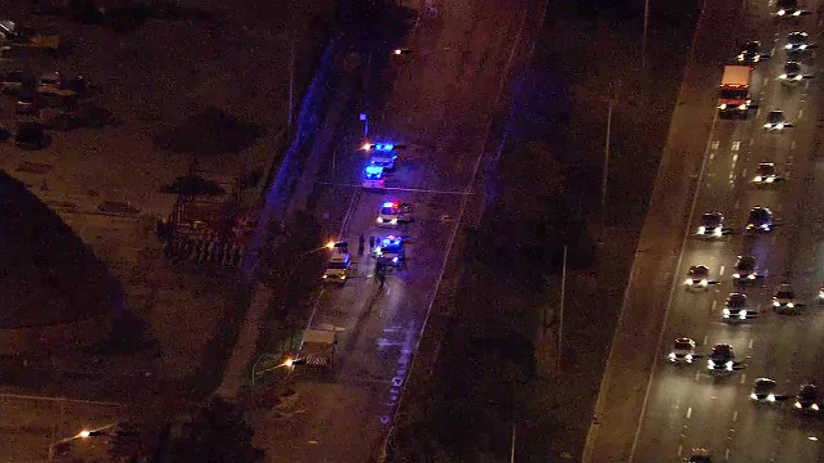 Police investigate report of shooting on Eisenhower Expressway near Laramie Avenue