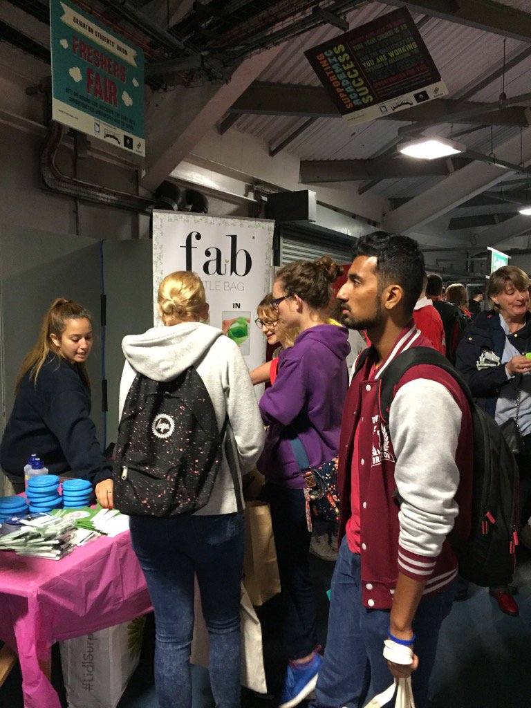 FabLittleBag's tweet photo. In full swing!! Couldn't hand out @FabLittleBag fast enough!! Love these binners @uniofbrighton #BABinner https://t.co/Lx67FZu6mZ