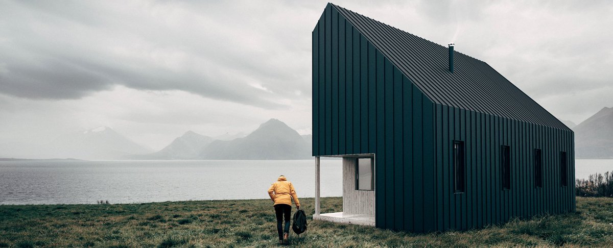 MichaelSteber's tweet image. Backcountry Hut Company designs rugged #flatpacked #cabins for #wilderness enthusiasts bit.ly/2cYcFi6