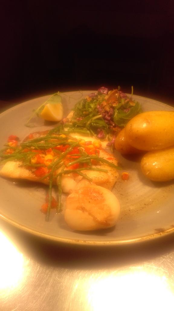 markav84's tweet image. 