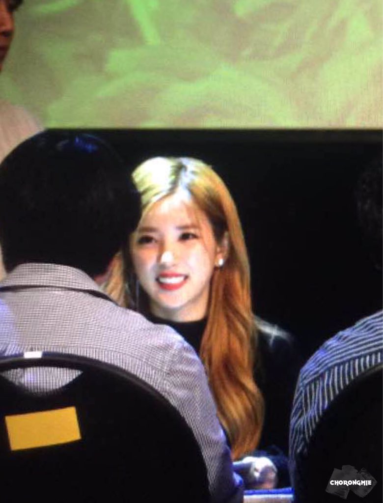 Apinkpcrs's tweet photo. at Sinchin Fansign Event tonight😄
taken by chorongmi. Thankyou! https://t.co/t18tNnvHys