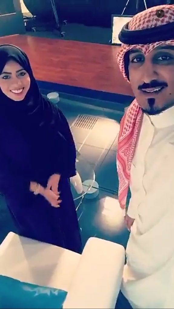 Shy22Sho's tweet photo. @abbodart1 #AbdullahAbdulaziz #عبدالله_عبدالعزيز #متمسك_فيك #جدة_هذا_الصباح #دوس_مع_متمسك_فيك ❤️💚👍🏻👏🏻🎼🎧🎤موفق يالغالي https://t.co/0O08NYEV51