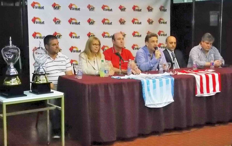 FirmatMunicipio's tweet photo. 🔴⚪🔵⚪ Se presentó la Final de la Copa Interligas entre @FirmatFBC y @CAA_Firmat  +info:https://t.co/LyAkBbq1G5 https://t.co/lObgG0r7jY