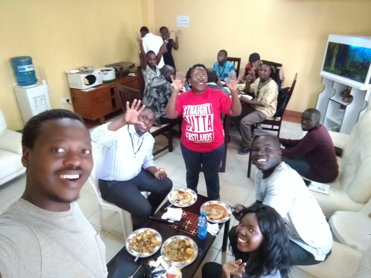 ro312dy's tweet photo. #NAYNET2016 ...Team....enjoying lunch...Heheh
#lilly for hosting us...#4evagreatful... https://t.co/2oVCs1C6gz
