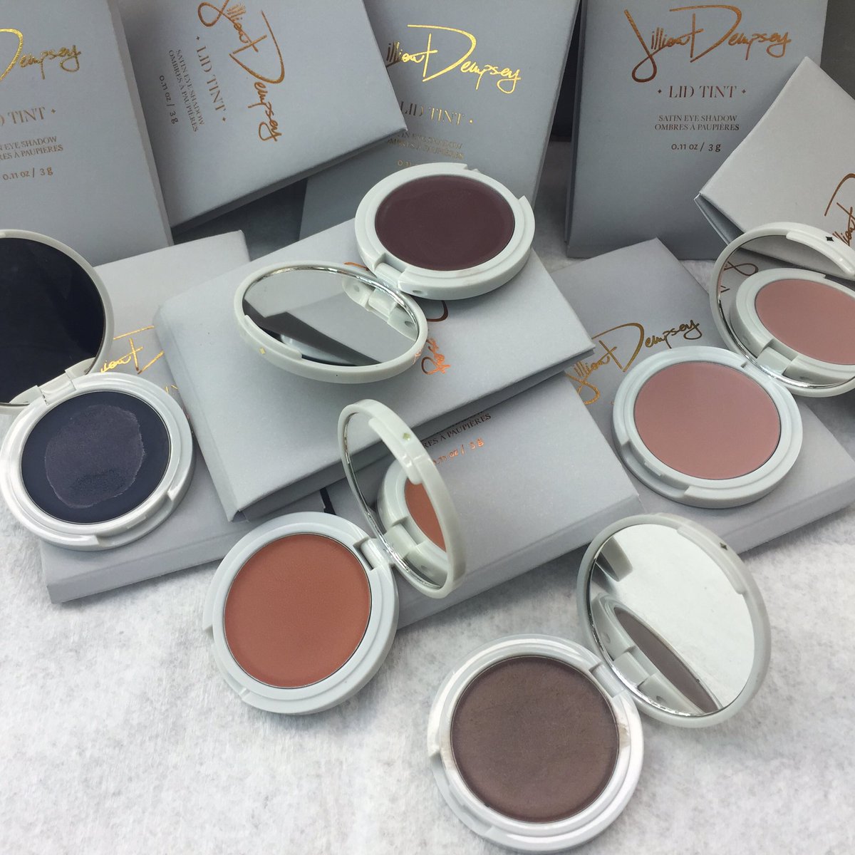 StaceyPanepinto's tweet photo. Loving these! Jill Dempsey Lid Tints #Kate's makeup #Untitled Woody Allen2016 #makeupartist https://t.co/tPACkr0AKm
