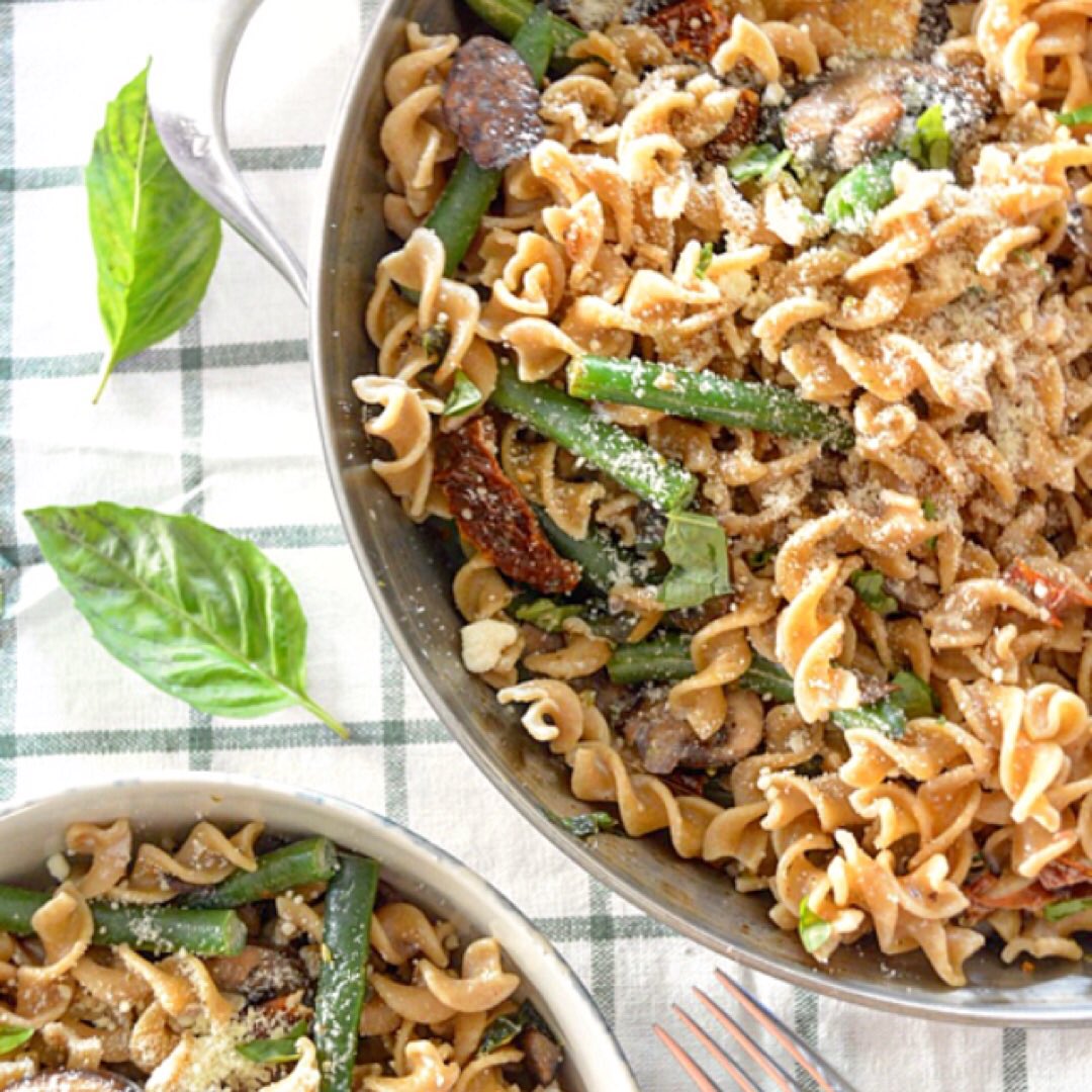 FeliciaPasta's tweet photo. Today's special: Herbed Green Peas Felicia Bio Fusilli with mushroom, sun-dried tomato and green beans. #Felicia #FeliciaBio #GlutenFree https://t.co/l1WDI6lJQ9