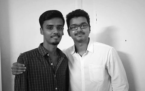 HarryPotttter10's tweet photo. One More Spot Pic😎
#vijay anna with #Asisstant Dir !! https://t.co/YmjyzbD0tf