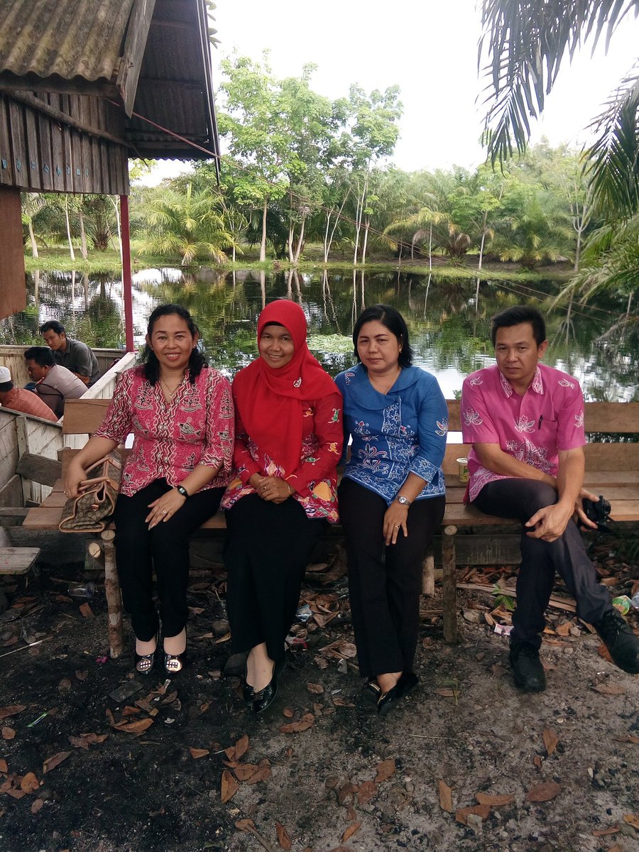 mariaitut33's tweet photo. @pusluhdayakp @bpsdmpkp @kkpgoid luhkan mendampingi pelaku utama FGD inventarisasi pemanfaatan ex Tambang  ntuk usaha perikanan di  Katingan https://t.co/BUHfBiEgp5