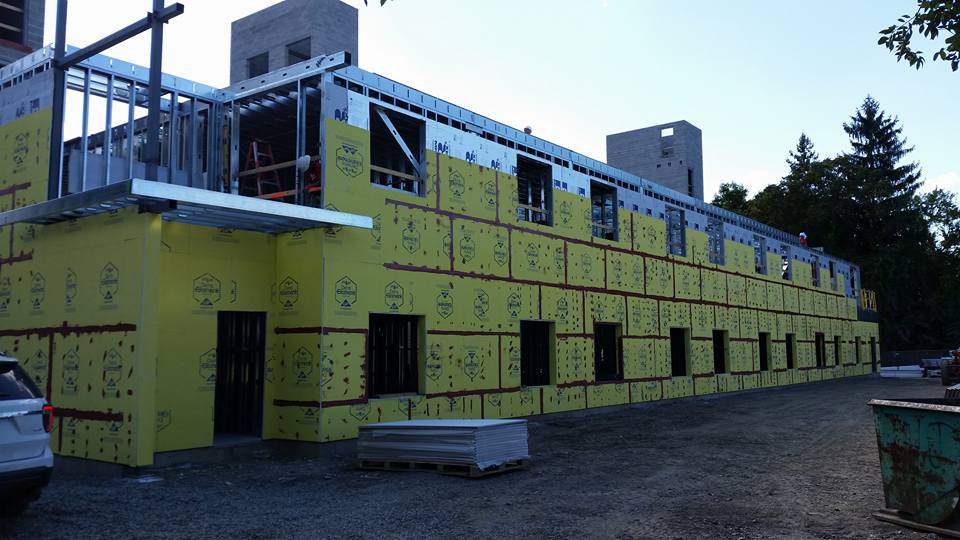 Henjohnson5561's tweet photo. 2nd floor decking complete now onto the third floor!  Going to look beautiful @thehotelithaca !! https://t.co/PJMzmAPq1U