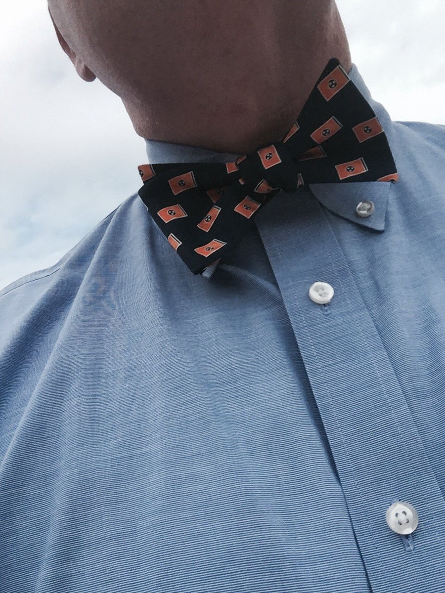 KC4UTIA's tweet photo. @vol_trad Thanks for the blue &amp; orange #Tennessee state flag bow tie! Perfect for @utmartin events! Great products from a great TN company! https://t.co/TiJW9iMtig