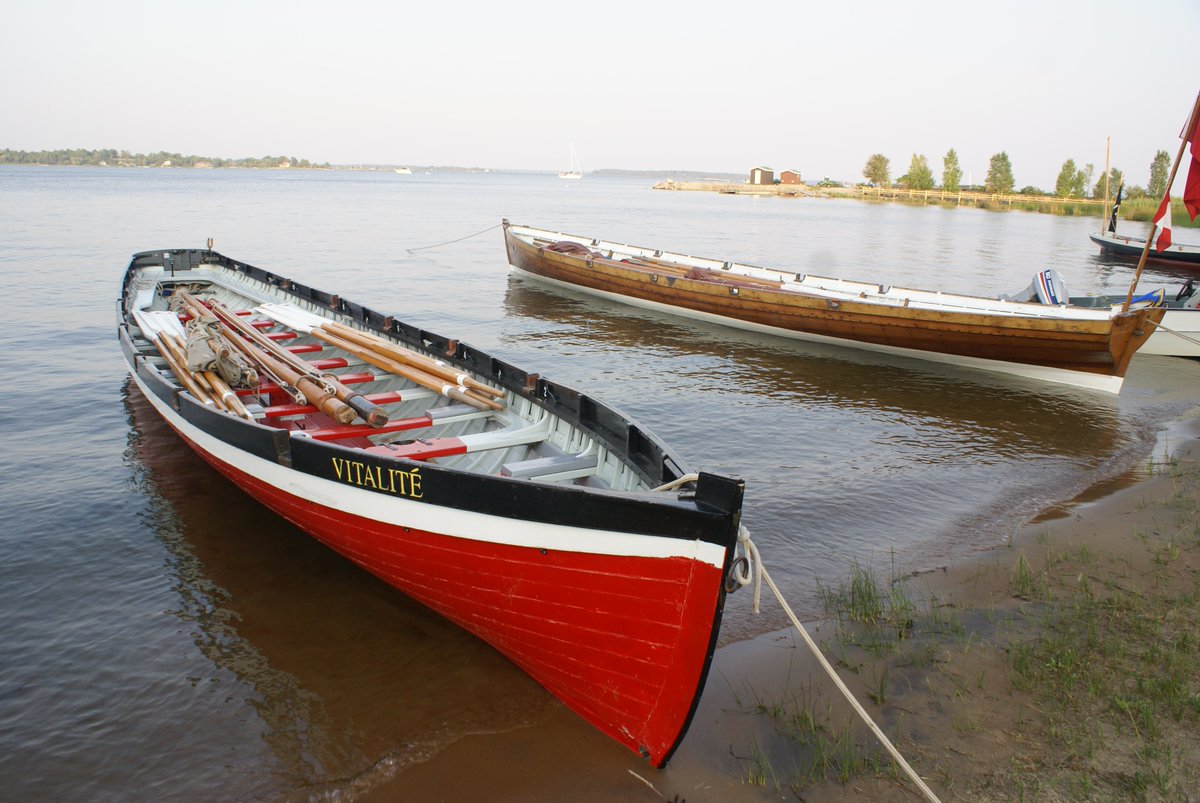AC_GreatBritain's tweet photo. In honour of #worldmaritimeday. Some #acgigs in #Midland #Ontario #Canada back in 2010 https://t.co/FnLAtQ3QSZ