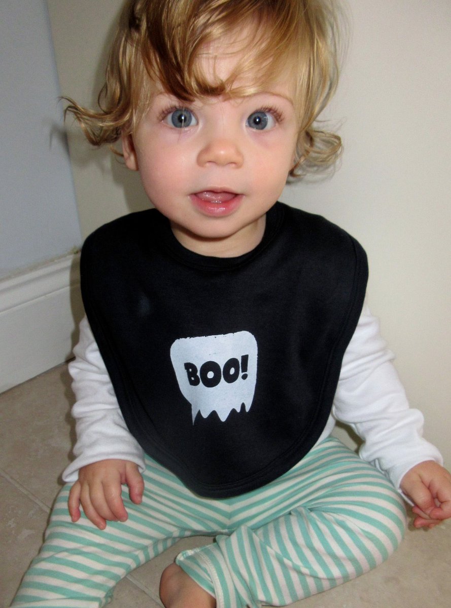 dolly_olive's tweet photo. Brand new! #Halloween screen printed dribble bibs #limitededition get yours here https://t.co/KXdx1xybSf https://t.co/xcbk8FvvUw
