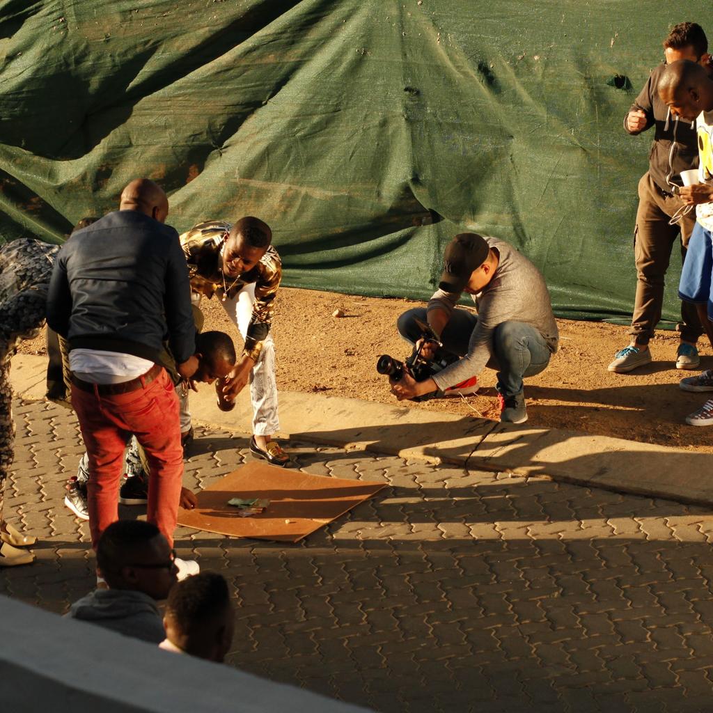 CreaNativePics's tweet image. Games 🃏🎥📷