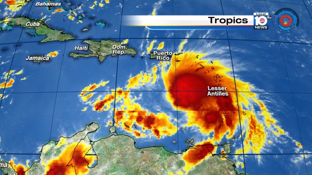 Good morning #SouthFlorida! Your Weather Authority is tracking Tropical Storm #Matthew moving in the Caribbean https://t.co/BEErx3apid