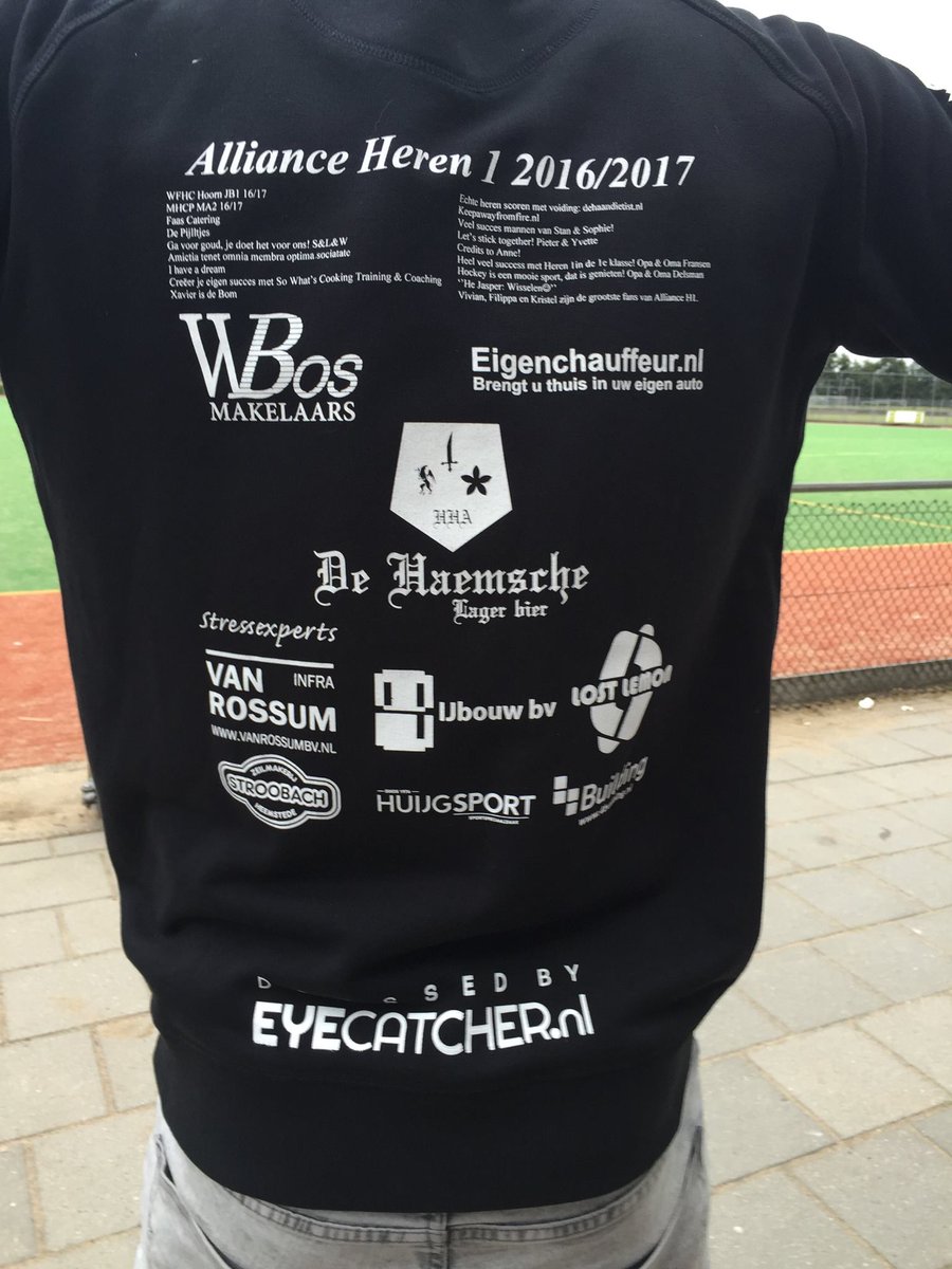 WBosMakelaars's tweet photo. WBos op de rug van het talentvolle team Heren 1 van @MHCAlliance: op naar een top seizoen! https://t.co/TouNReJEaX
