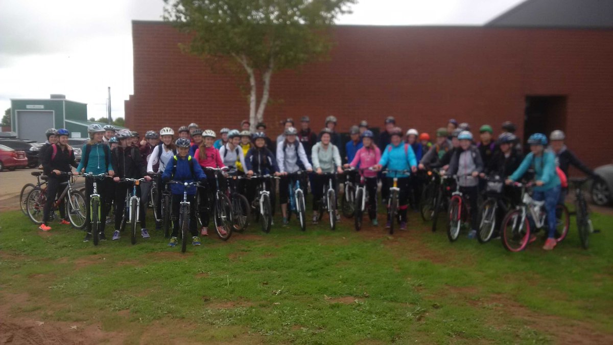 stoneparkschool's tweet photo. All set and ready to go! Morell or bust! Safe travels to all! #DOE!#memories! https://t.co/jHE4UnSmZ3
